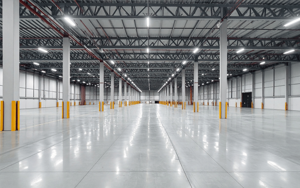 Espacio de trabajo en una nave industrial